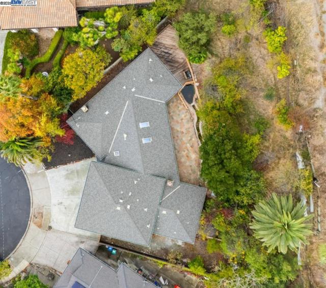 699 Fiesta Place, Hayward CA: https://media.crmls.org/mediaz/f9ac4c7f-9e90-4ca7-b57b-6ff2e56eff91.jpg