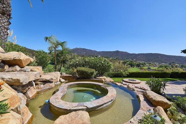 14155 Biscayne Pl, Poway CA: https://media.crmls.org/mediaz/f9ac70f7-e345-4969-a231-9826b61c82a9.jpg