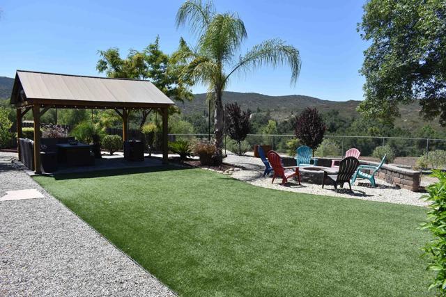 25657 Bellemore Dr, Ramona CA: https://media.crmls.org/mediaz/f9ad4349-7d6b-49cf-901f-18bfc2d9017c.jpg