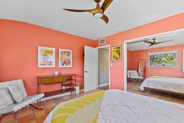 1387 E Verbena Drive, Palm Springs CA: https://media.crmls.org/mediaz/f9ae7996-b741-4737-81d5-de8ddebb2a18.jpg