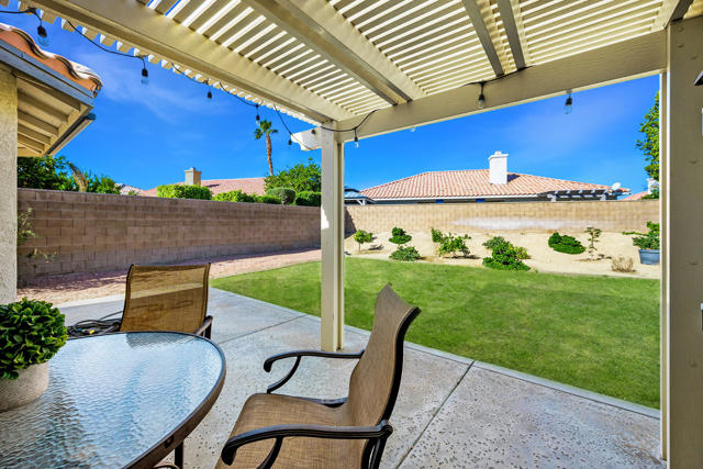 78524 San Marino Court, La Quinta CA: https://media.crmls.org/mediaz/f9ae9479-ee2e-48c6-9d5c-5f5bab98e489.jpg