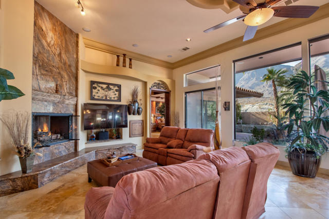 77170 Casa Del Sol, La Quinta CA: https://media.crmls.org/mediaz/f9aecfd5-5a93-47a8-9818-1693fbe4b58a.jpg