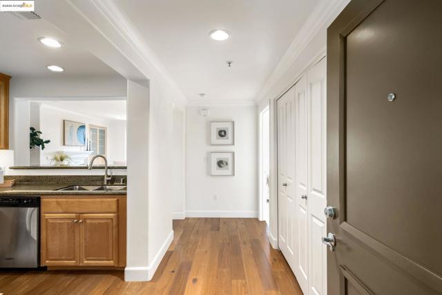 1800 Alma, Walnut Creek CA: https://media.crmls.org/mediaz/f9b01e4c-0cce-4f2f-b708-0d1adfad7f88.jpg