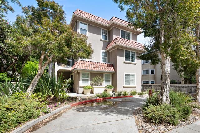 550 El Camino Real, Burlingame CA: https://media.crmls.org/mediaz/f9b04095-de9a-4d87-bde5-b3f724526bff.jpg