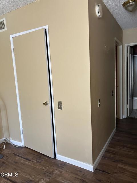 5460 White Oak Avenue, Encino CA: https://media.crmls.org/mediaz/f9b07c38-ea34-47f8-b9d7-aa57c3f3a634.jpg