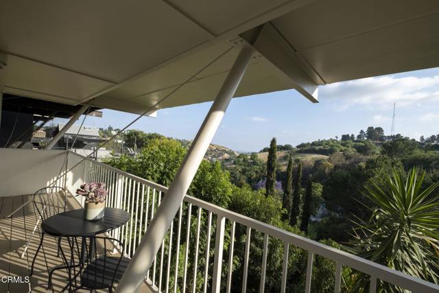 1158 Montecito Drive, Los Angeles CA: https://media.crmls.org/mediaz/f9b080e7-bd89-4a70-aad1-d162a698fbac.jpg
