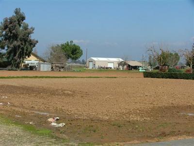 4588 N McCall, Sanger CA: https://media.crmls.org/mediaz/f9b081a8-5aef-4a02-8893-f09f01e1d147.jpg
