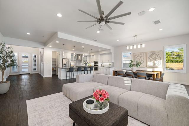 74425 Zeppelin Drive, Palm Desert CA: https://media.crmls.org/mediaz/f9b0fd2c-0917-458e-bc82-cd063edb022e.jpg