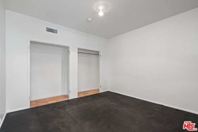 15257 Encanto Drive, Sherman Oaks CA: https://media.crmls.org/mediaz/f9b15334-68e8-4ae2-8f26-47bf2a07576e.jpg