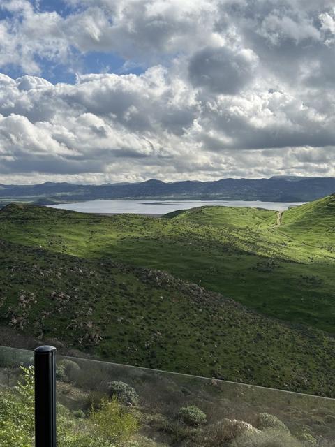 Image 62 of 73 For 18410 Lakepointe Dr