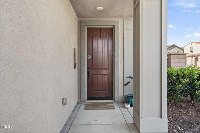 Detail Gallery Image 4 of 63 For 562 Kumquat Ct, Santa Paula,  CA 93060 - 5 Beds | 4 Baths