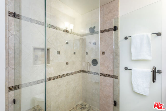 3634 Mandeville Canyon Road, Los Angeles CA: https://media.crmls.org/mediaz/f9b49bb5-a5bf-47f7-82d4-4397856f7e61.jpg