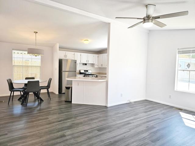 246 S Paseo Laredo, Cathedral City CA: https://media.crmls.org/mediaz/f9b4ab59-f465-43eb-8507-16f08296e04b.jpg