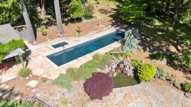 170 Fox Run, Los Gatos CA: https://media.crmls.org/mediaz/f9b4cf79-73a3-45b0-85de-eef7c5e6a2f0.jpg