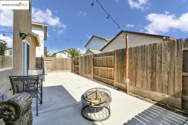 745 Bluestone Dr, Stockton CA: https://media.crmls.org/mediaz/f9b4defc-f7dc-4207-8843-e68476ea9f9c.jpg