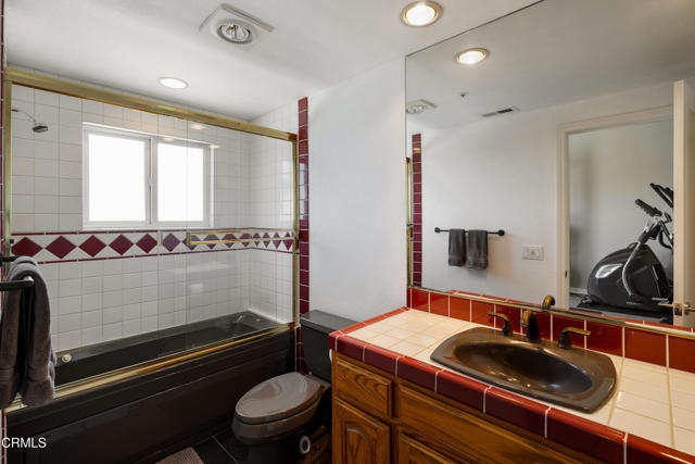 Detail Gallery Image 53 of 70 For 2954 Zane Grey Ter, Altadena,  CA 91001 - 5 Beds | 5/1 Baths