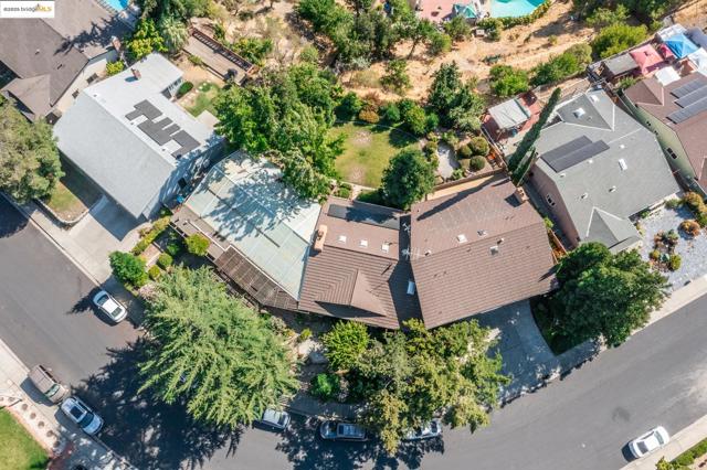 3112 View Drive, Antioch CA: https://media.crmls.org/mediaz/f9b641ce-8f1e-4aa1-95d5-255cae24f787.jpg