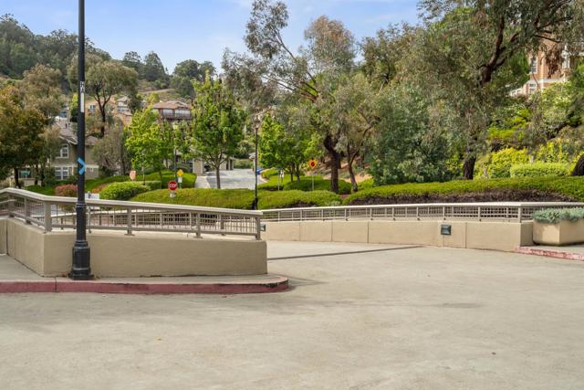 613 Swallowtail Court, Brisbane CA: https://media.crmls.org/mediaz/f9b6a0ca-b2cf-4d77-81e6-fffc20bbe19b.jpg