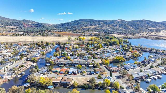 613 Bass Lane, Clearlake Oaks CA: https://media.crmls.org/mediaz/f9b6abc1-2117-43f0-8782-1d4d592105e6.jpg