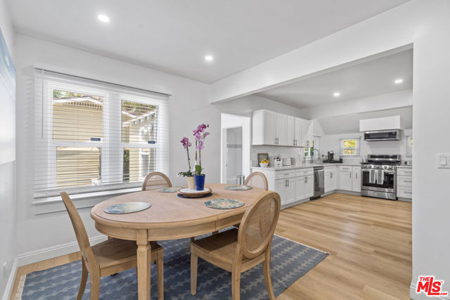 1848 19th Street, Santa Monica CA: https://media.crmls.org/mediaz/f9b6d46e-0d6b-4e15-9785-a4e285b9002a.jpg