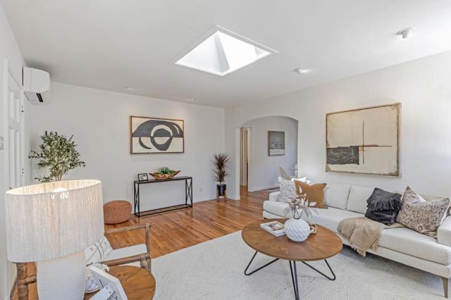 1045 Almanor Avenue, Menlo Park CA: https://media.crmls.org/mediaz/f9b78171-dd5d-4463-9e43-e18117911a70.jpg