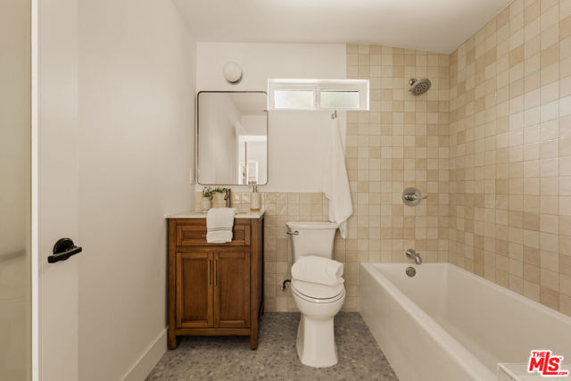 4628 Berryman, Los Angeles CA: https://media.crmls.org/mediaz/f9b78ee5-8426-4b25-ba6f-c38ac7f7b14d.jpg