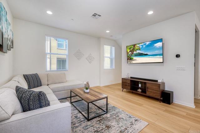 Detail Gallery Image 4 of 31 For 229 Mission Villas Rd., San Marcos,  CA 92069 - 2 Beds | 2/1 Baths