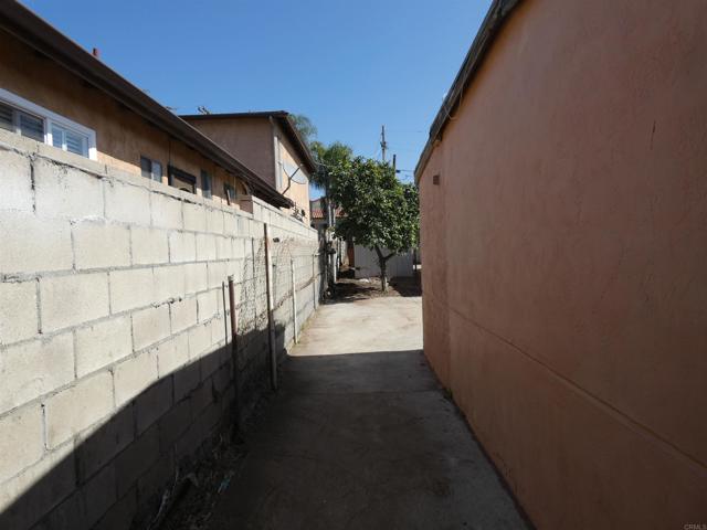 Image 7 of 10 For 348 Montgomery Street