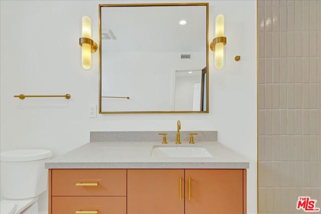 210 S Hamilton Drive, Beverly Hills CA: https://media.crmls.org/mediaz/f9b940d2-c068-436d-a2a8-f8b4e331a9e8.jpg