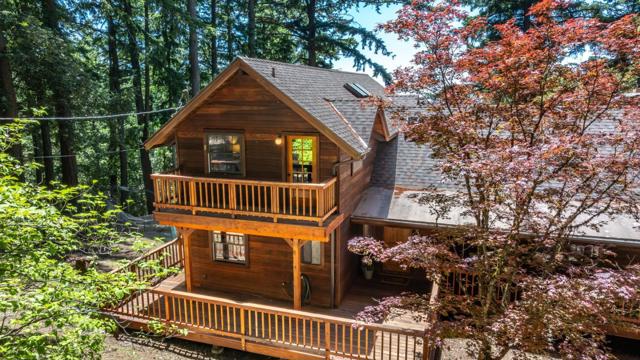 12338 First Fork Road, Los Gatos CA: https://media.crmls.org/mediaz/f9b981eb-d89b-48c3-a27e-ef2ffe361439.jpg