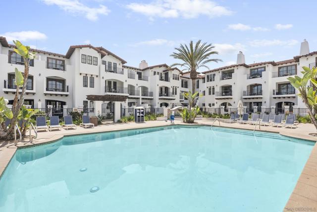 7310 Estrella De Mar, Carlsbad CA: https://media.crmls.org/mediaz/f9b9edf4-3b7c-4fb7-ab3c-55c6385e3bd8.jpg