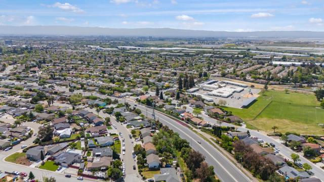 883 Vasona Street, Milpitas CA: https://media.crmls.org/mediaz/f9ba0111-5de0-4157-a07a-cd14ff661d32.jpg