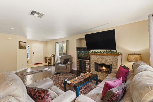 5562 Vista San Simeon, San Diego CA: https://media.crmls.org/mediaz/f9ba1743-5d82-4843-a753-93af45328721.jpg