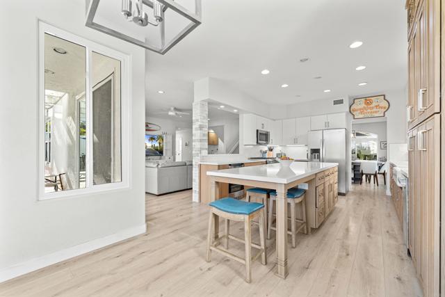 Detail Gallery Image 16 of 53 For 4912 Colusa Dr, Oceanside,  CA 92056 - 4 Beds | 3 Baths