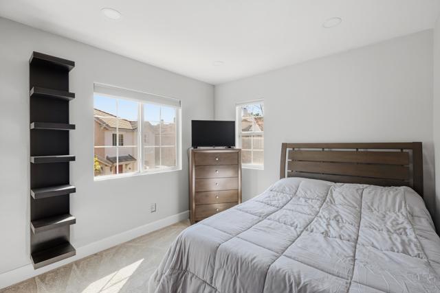 Detail Gallery Image 18 of 37 For 1925 Impressionist Dr #3,  Chula Vista,  CA 91913 - 3 Beds | 2/1 Baths