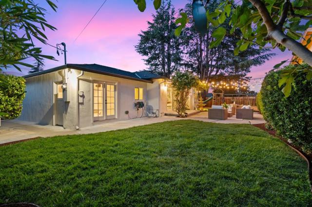1709 Peartree Lane, Mountain View CA: https://media.crmls.org/mediaz/f9bc6b2b-d532-4800-a3b1-a6a4888c11ec.jpg