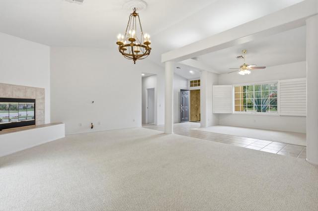 Image 4 of 42 For 78663 Como Court