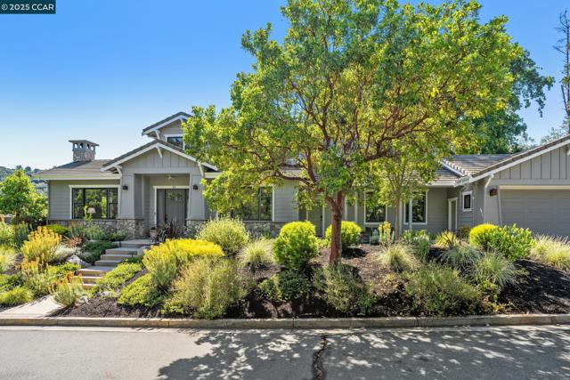 10 Candlelight Lane, Lafayette CA: https://media.crmls.org/mediaz/f9bd6001-3e46-4998-9f90-d08925676e4d.jpg