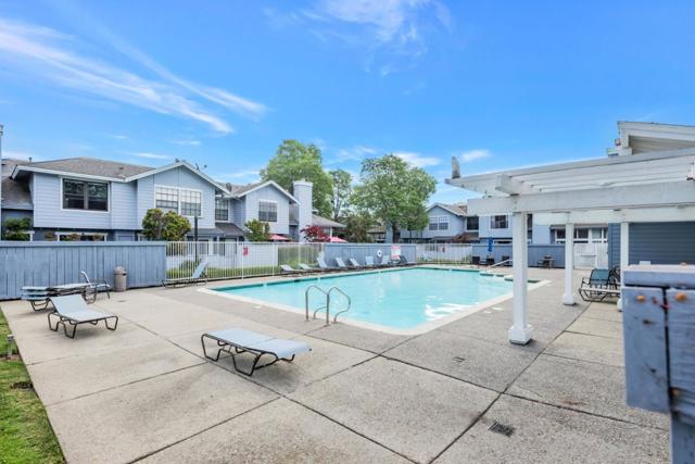 1689 Via Laguna, San Mateo CA: https://media.crmls.org/mediaz/f9be8dc0-1108-4848-9487-cdf62c9e5733.jpg