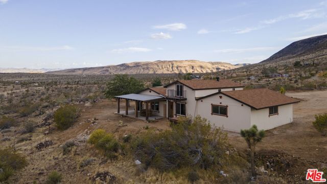 2339 Inca Trail, Yucca Valley CA: https://media.crmls.org/mediaz/f9bfa905-6650-469e-918d-1f2f7f0cb5fc.jpg