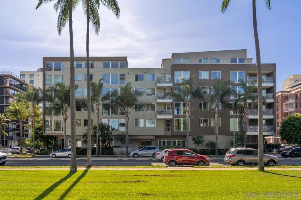 3100 6th Avenue - photo 18