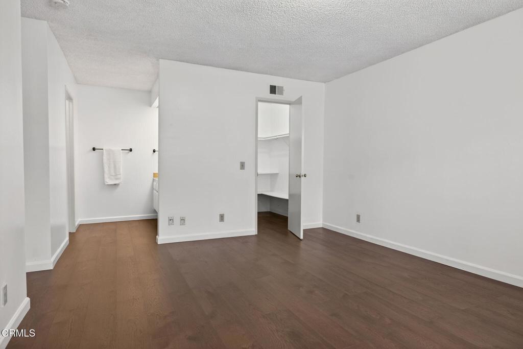 MLS #V1-32610 image #19