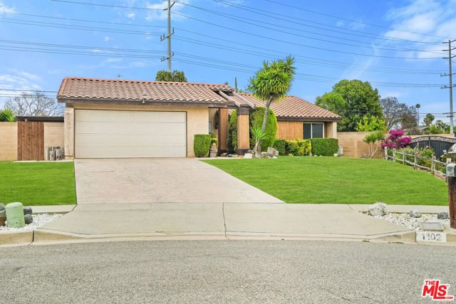 1102 Zircon St, Corona, CA 92882