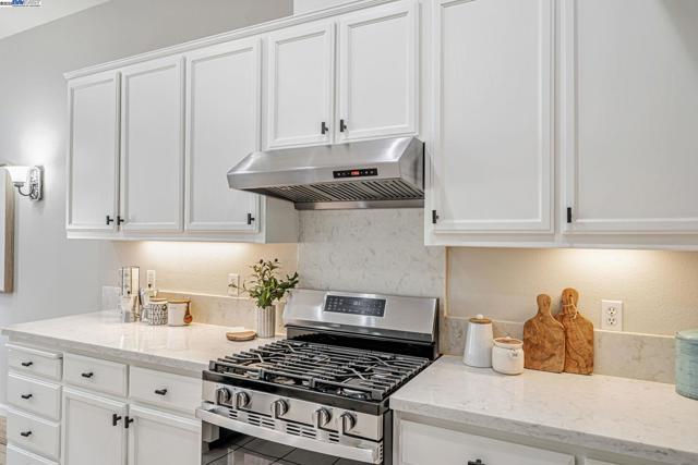 168 Shadowhill Cir, San Ramon CA: https://media.crmls.org/mediaz/f9c21018-e5f7-4e53-a893-49b42a1ad5cd.jpg
