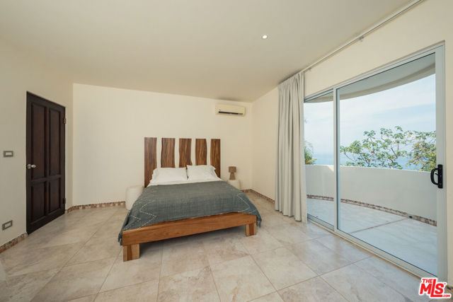0 Villa Sunset MalPais Costa Rica,  CA: https://media.crmls.org/mediaz/f9c21849-d9fd-4dfa-b979-ecf50aeae022.jpg