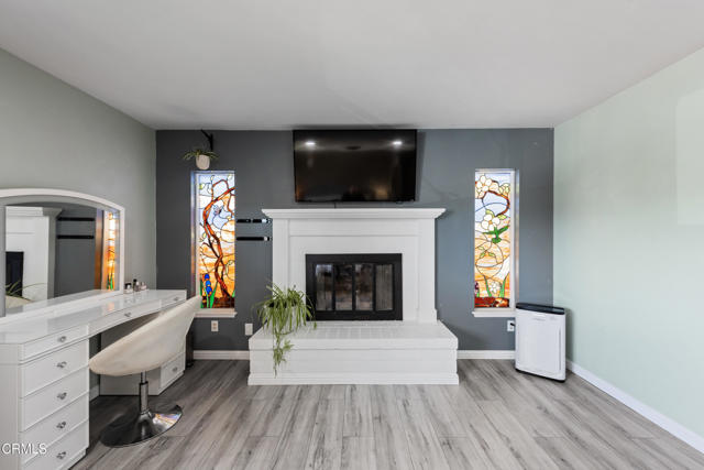 1437 Exeter Avenue, Ventura CA: https://media.crmls.org/mediaz/f9c2a15d-9935-41e5-a197-13016062d89c.jpg