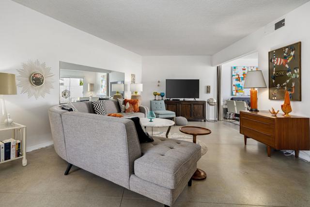 1943 E Tachevah Drive, Palm Springs CA: https://media.crmls.org/mediaz/f9c2c4eb-f84c-4096-9777-b7d8396fb02e.jpg
