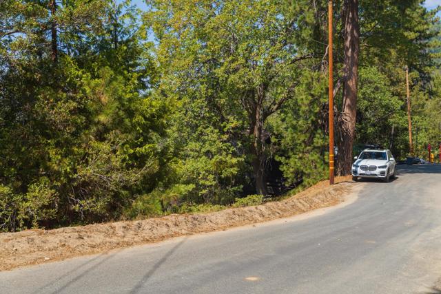 0 Chillon Drive, Crestline CA: https://media.crmls.org/mediaz/f9c314a4-d0c3-40bc-9e64-9a274c85bb06.jpg