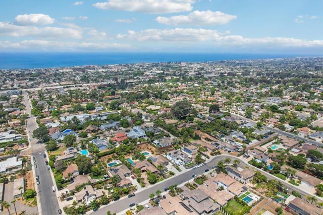 1648 Brady Cir, Carlsbad CA: https://media.crmls.org/mediaz/f9c35e3d-4dcd-4d44-9699-37b27a0f1b2f.jpg