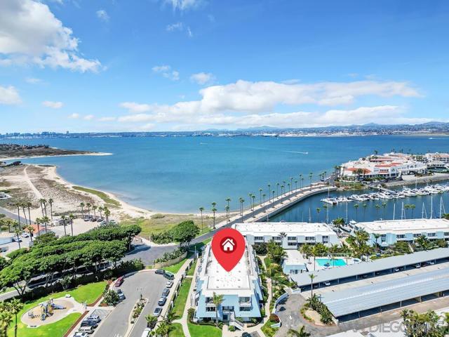 24 Montego Court, Coronado CA: https://media.crmls.org/mediaz/f9c47359-7d55-4f0c-8b33-4378114c84e6.jpg